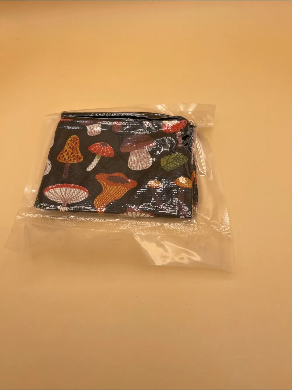 Mushroom Pattern Zipper Pouch - Black